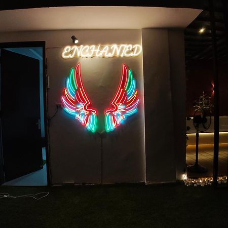 Enchanted The Roof Rekha, With Private Trace Garden Hotel New Delhi Bagian luar foto