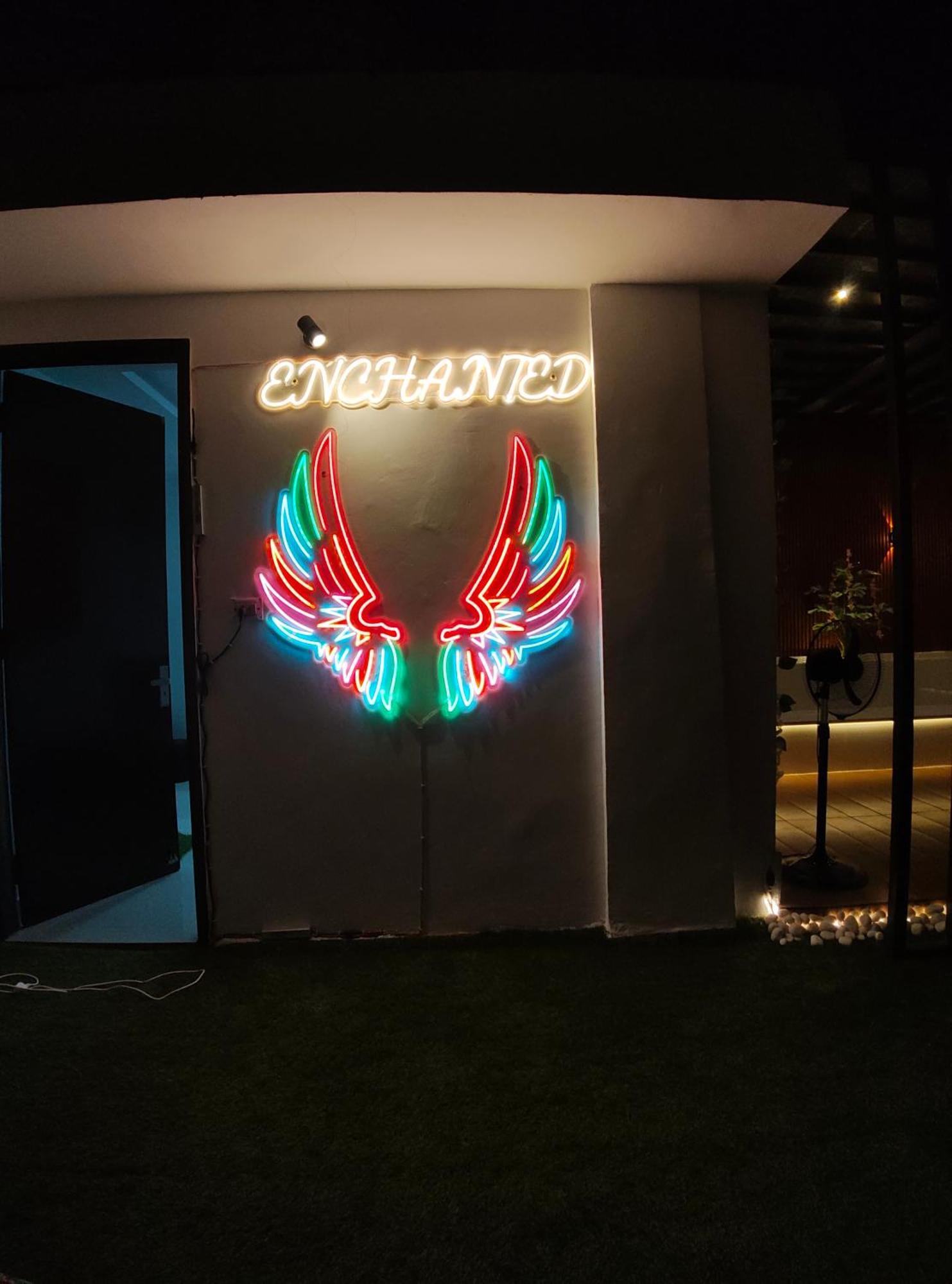 Enchanted The Roof Rekha, With Private Trace Garden Hotel New Delhi Bagian luar foto