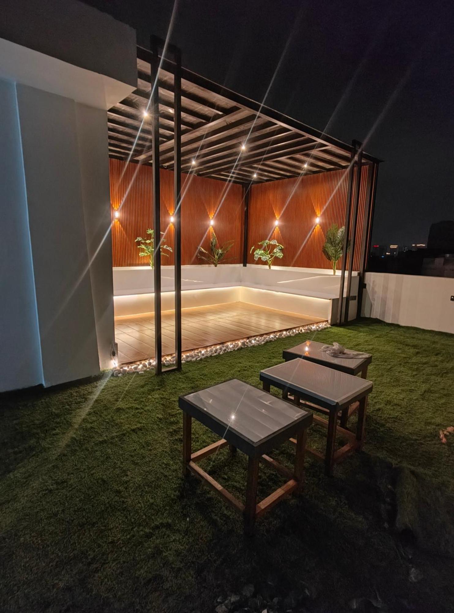 Enchanted The Roof Rekha, With Private Trace Garden Hotel New Delhi Bagian luar foto